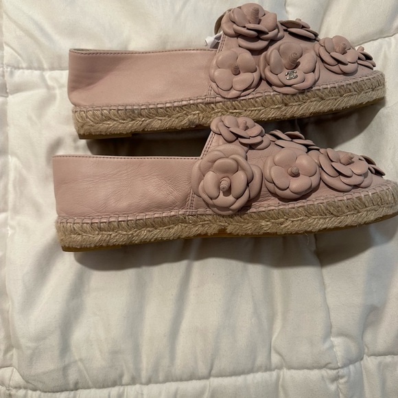 Chanel Camellia CC Flower Espadrilles - Picture 10 of 12